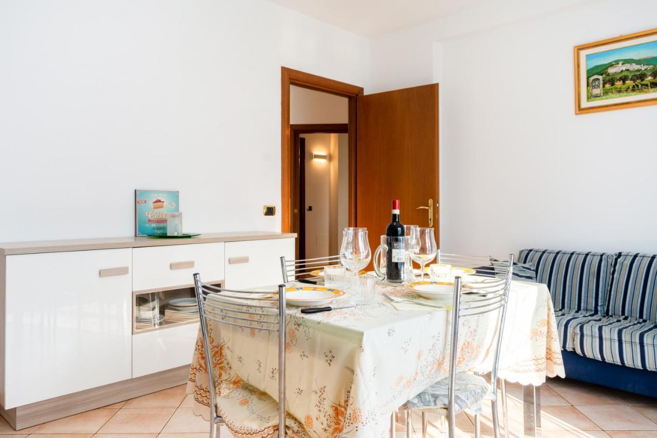 Casa Del Giardino Bright Apartment Bastia Umbra Buitenkant foto