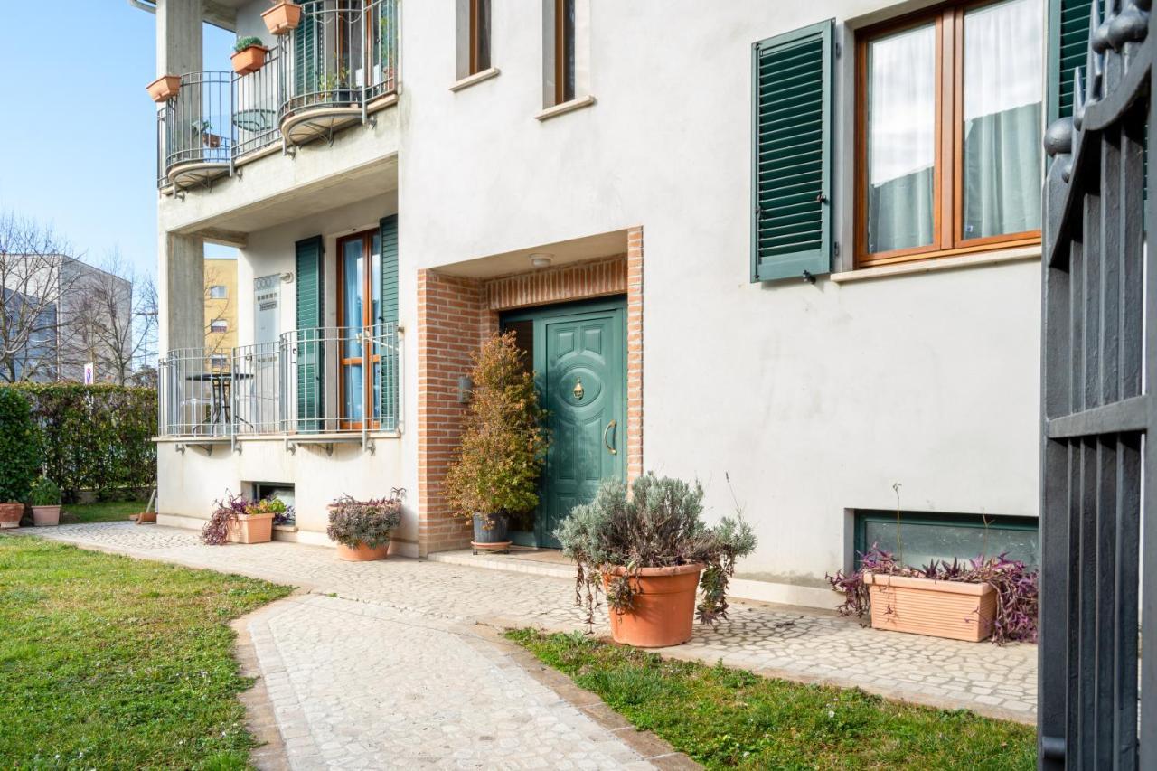 Casa Del Giardino Bright Apartment Bastia Umbra Buitenkant foto